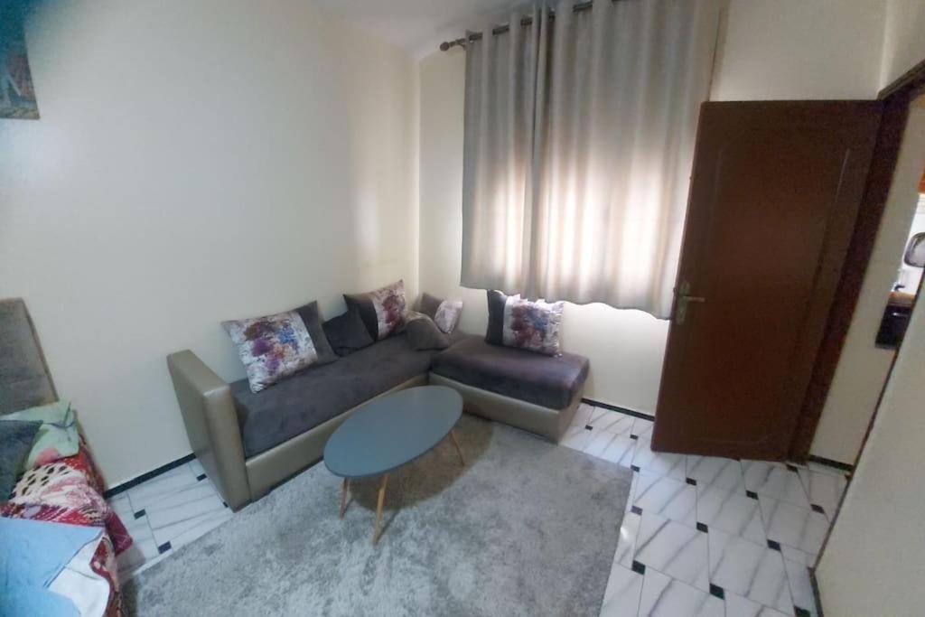 Appartement Au Centre De Tanger Nejma Exterior photo
